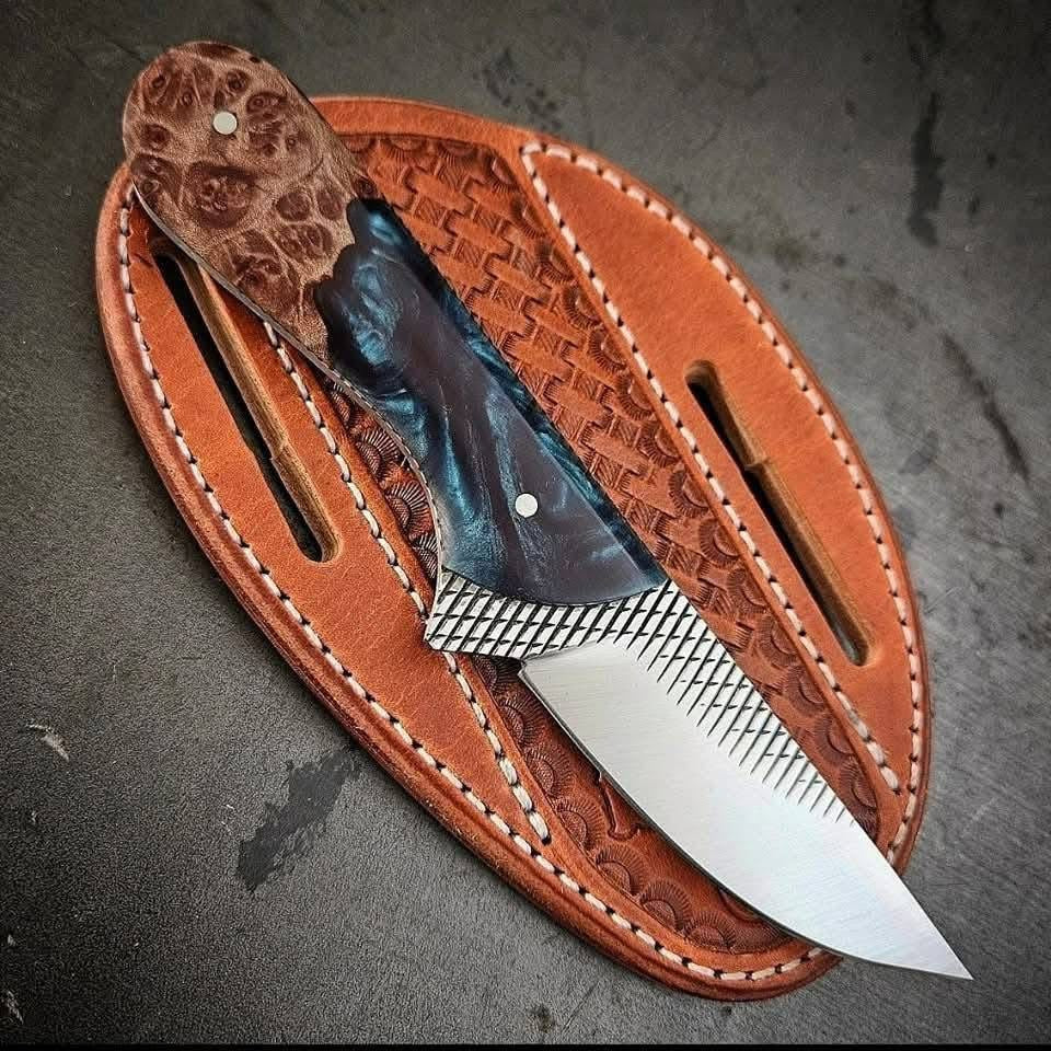 Handcrafted Western Cutlery Knife – 8" Steel Blade with Resin Handle & Premium Leather Case Western Cutlery Knife – 8" Steel Blade, Resin Handle & Leather Case